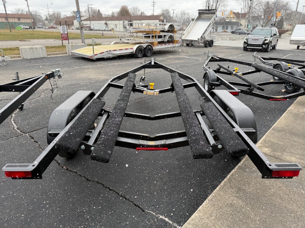 2026 Yacht Club 2256TB Tandem Axle Boat Bunk Trailer New Unit Sales