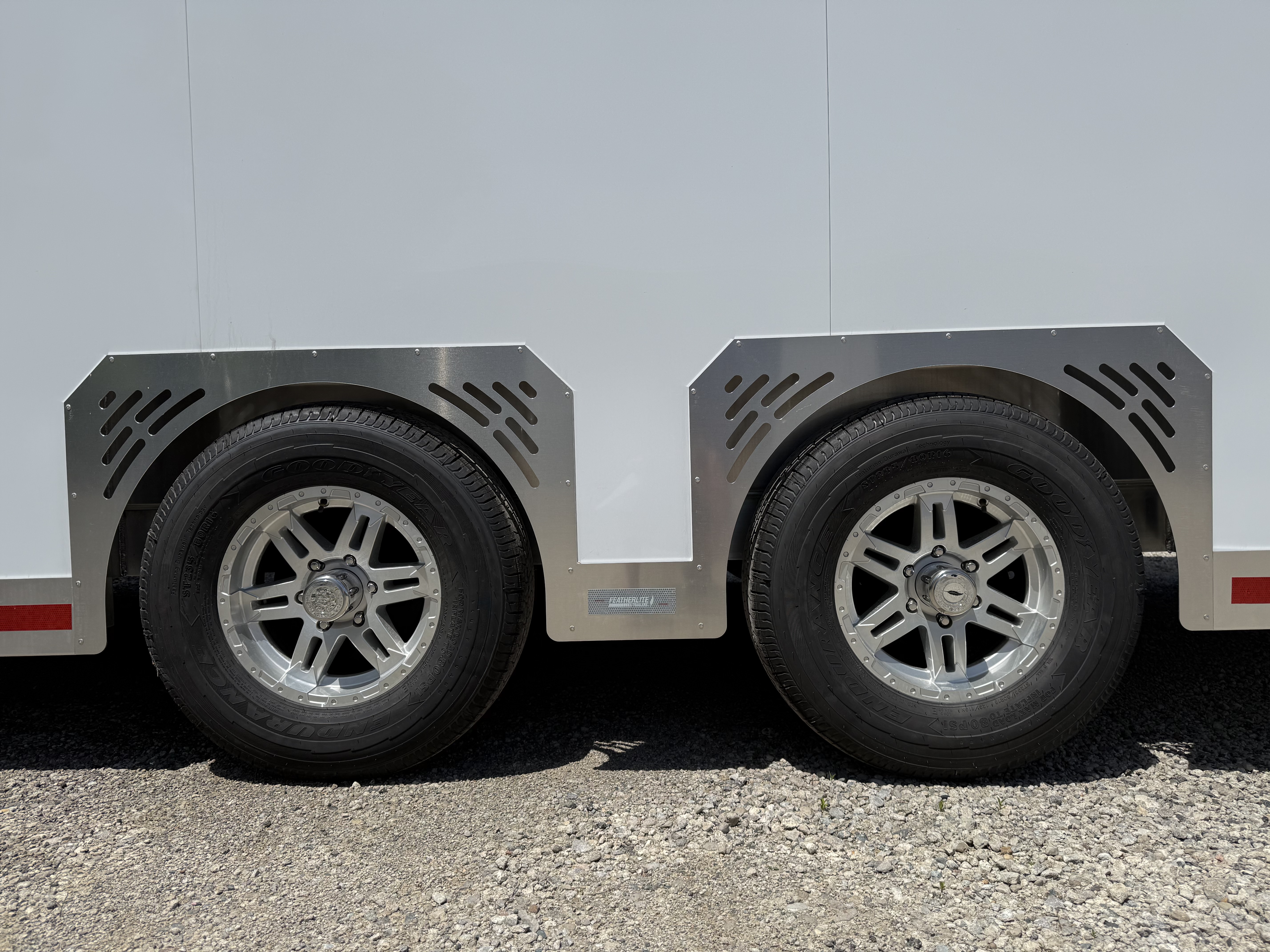 2026 Featherlite 8.5x28 Premium All Aluminum Enclosed Car Hauler Trailer Trailer