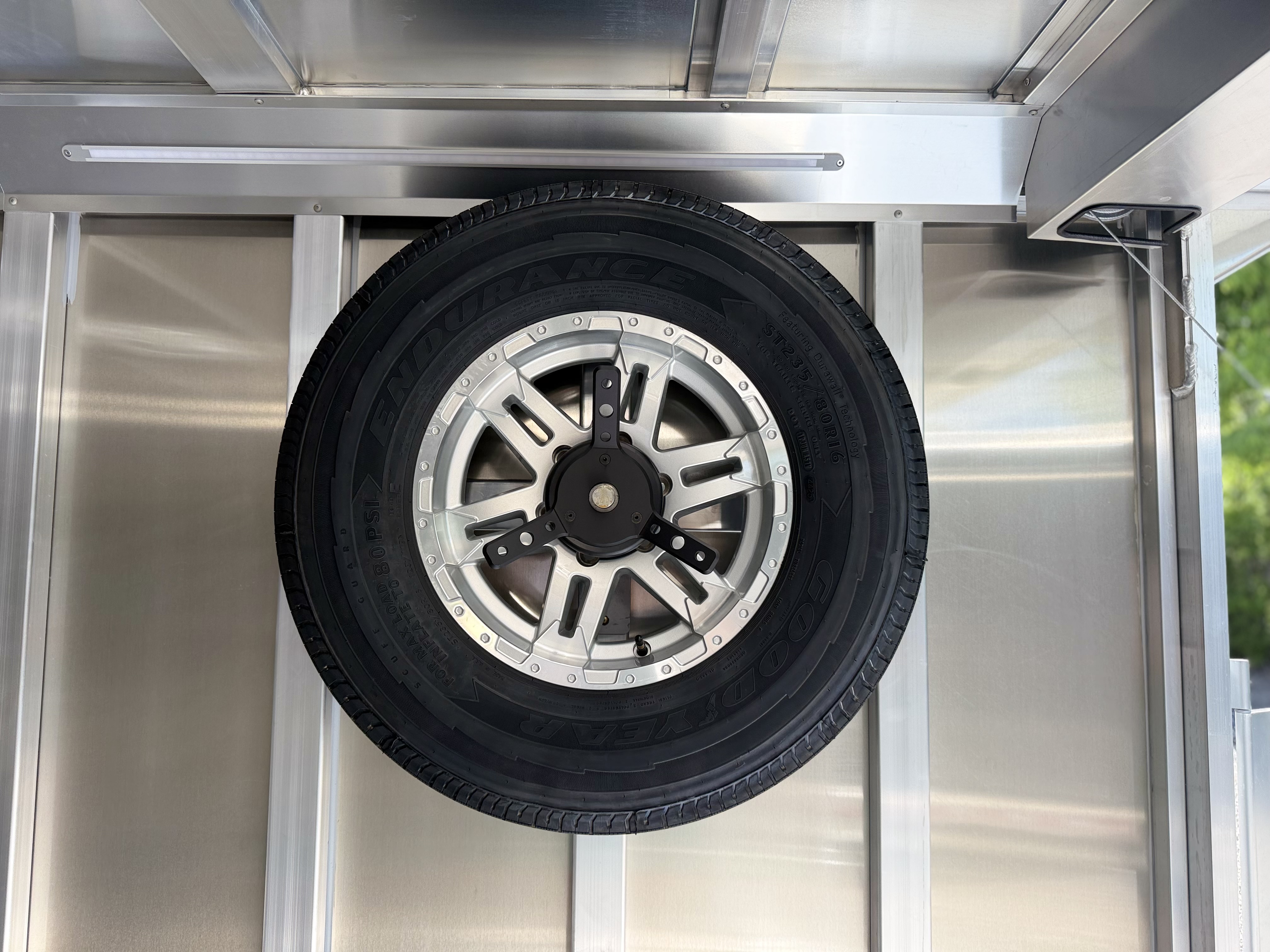 2026 Featherlite 8.5x28 Premium All Aluminum Enclosed Car Hauler Trailer Trailer