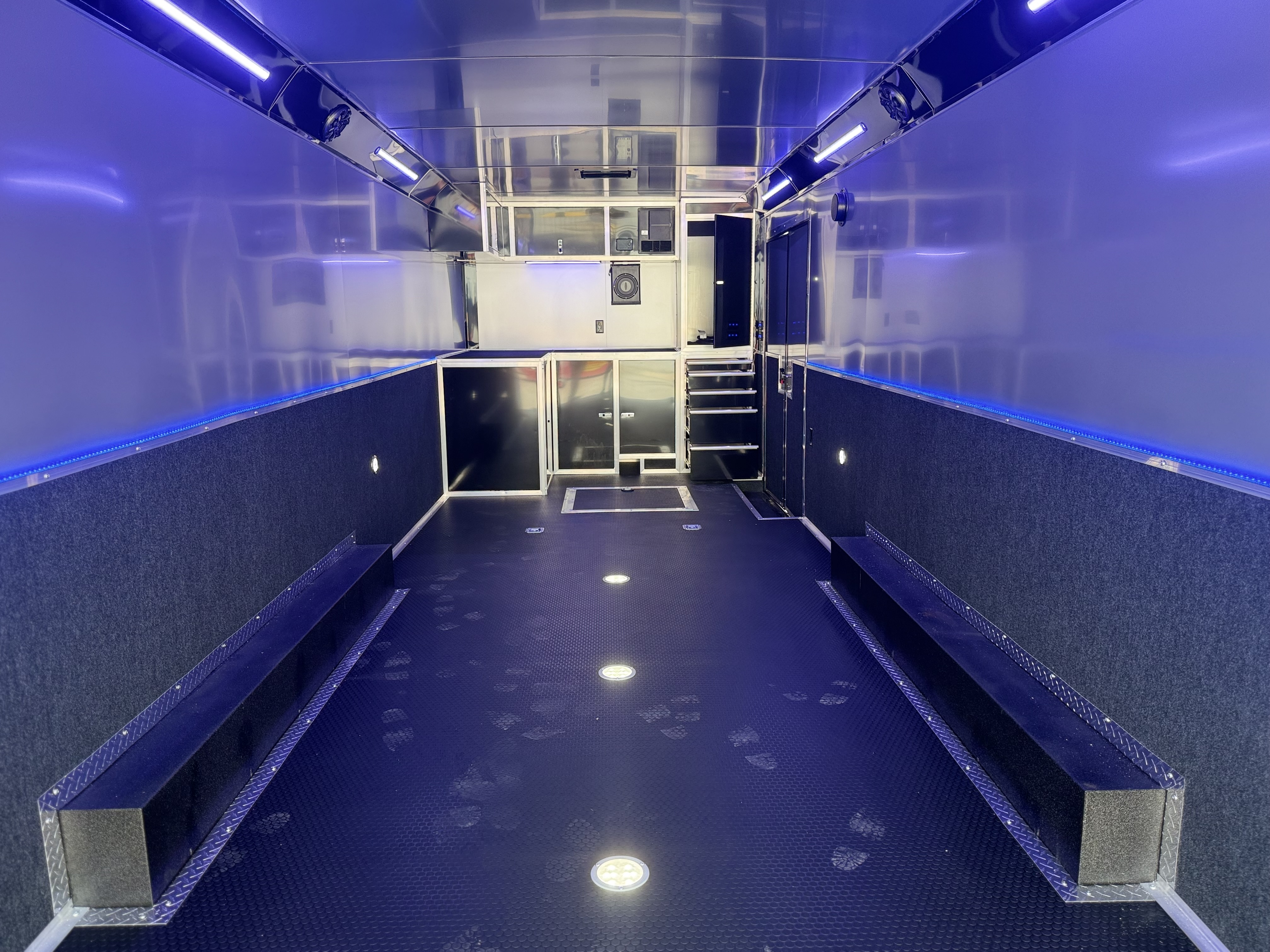2026 American Hauler 8.5x28 Silver Hawk Tandem Axle Enclosed Race Car Hauler Trailer Cargo Trailer
