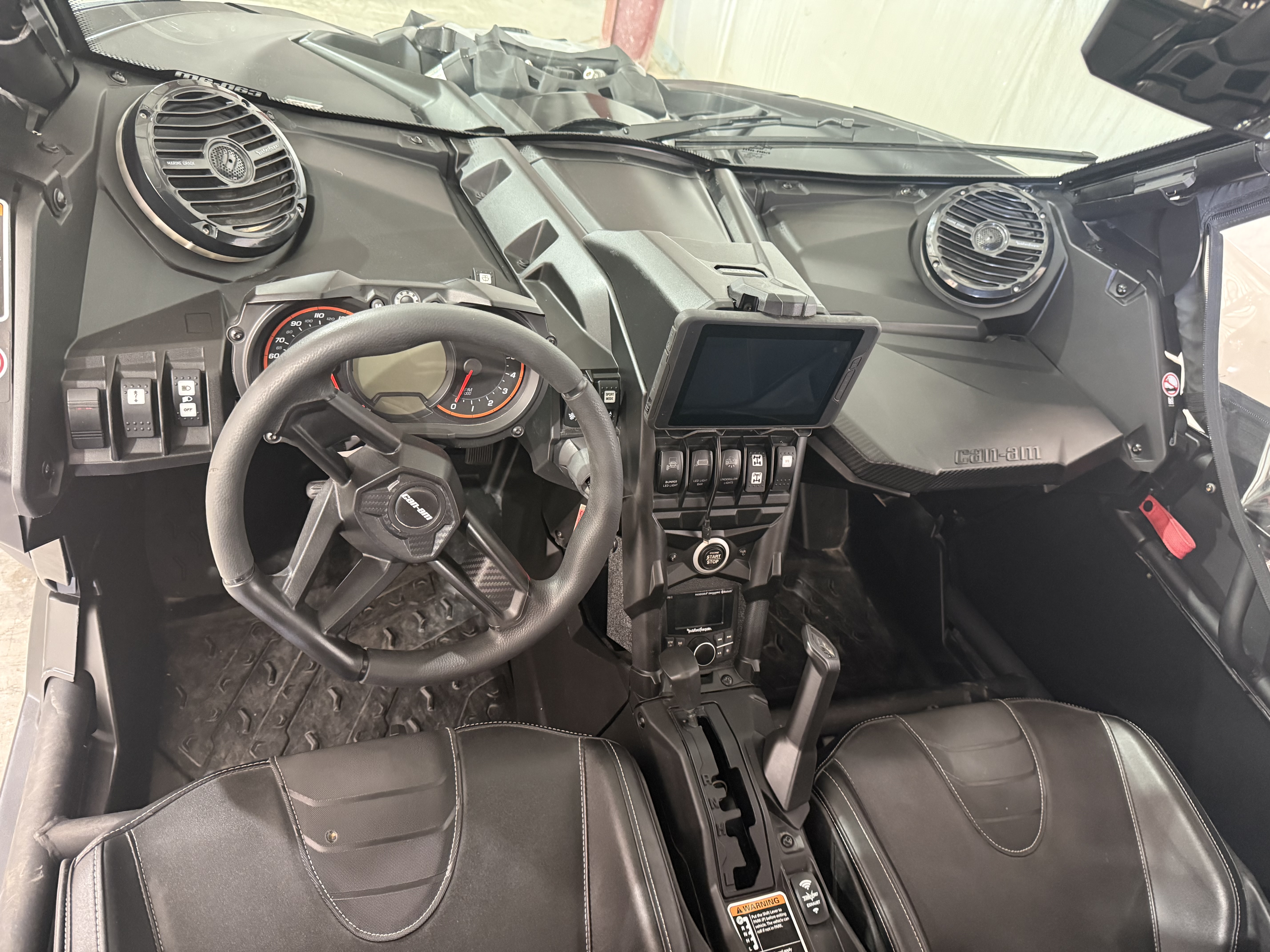 2017 Can-Am Maverick X3 XRS DPS