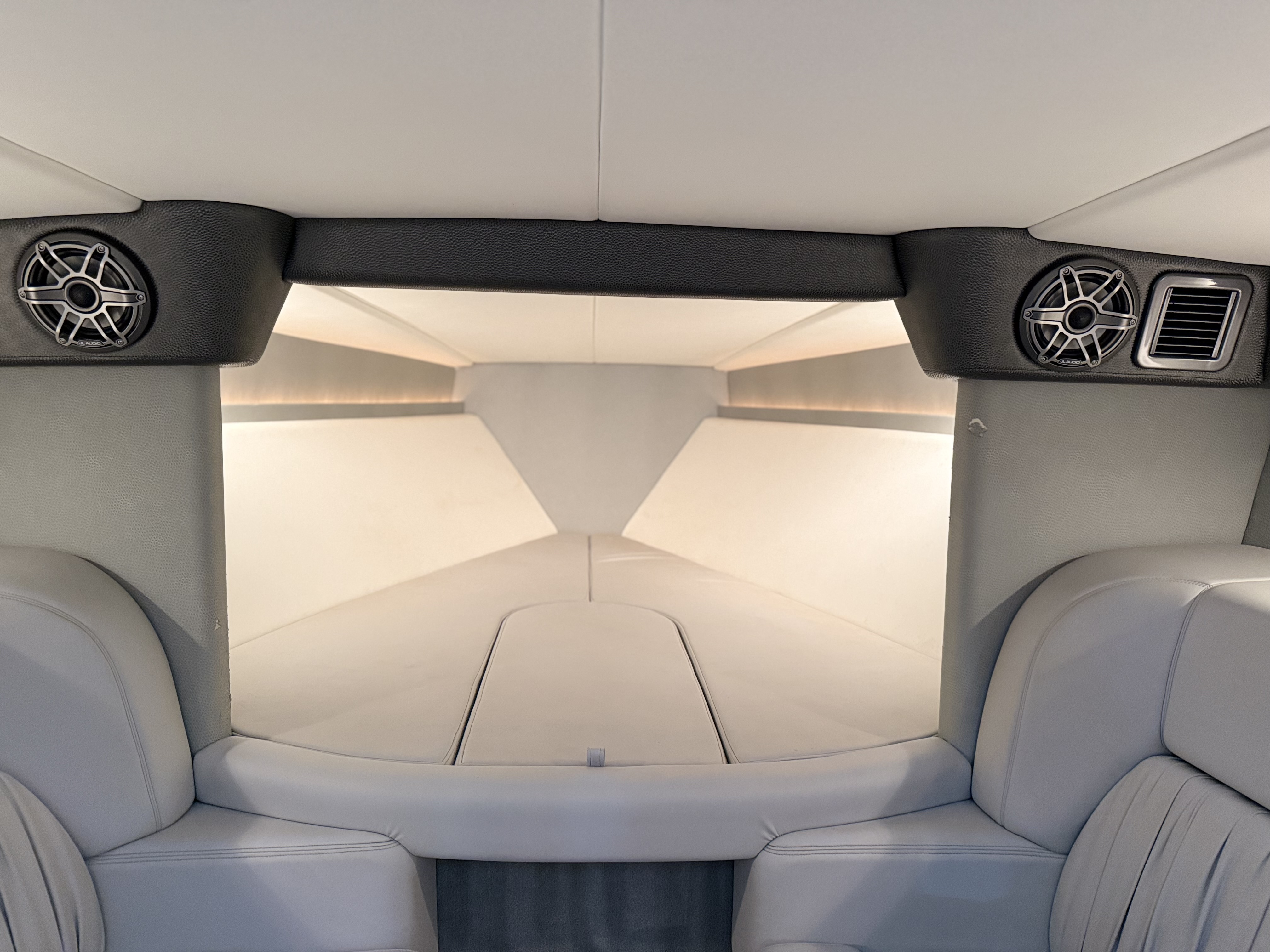 2007 Nortech 4300 SUPER V BOAT